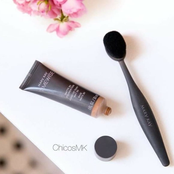 Mary Kay Makeup Mary Kay Oval Brush Blending Brush Poshmark